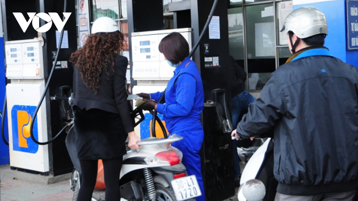 Petrol prices continue to rise on January 11